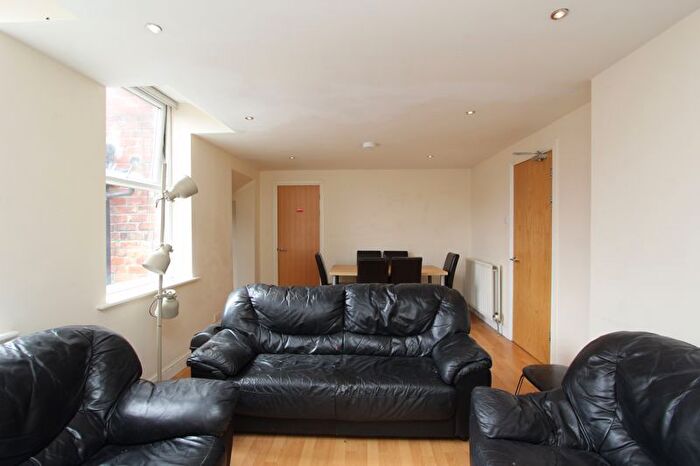 7 Bedroom Flat To Rent In Shortridge Terrace, Jesmond, Newcastle Upon Tyne, NE2