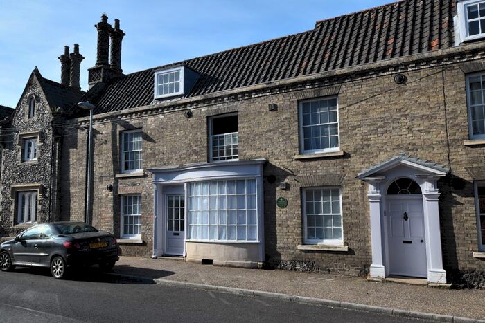2 Bedroom Flat To Rent In Old Market Street, Thetford, Norfolk, IP24