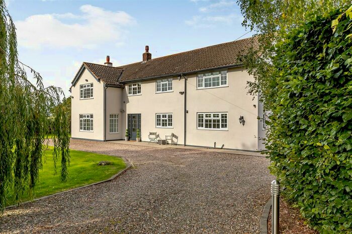 4 Bedroom Detached House For Sale In Wychbold, Droitwich, Worcestershire, WR9
