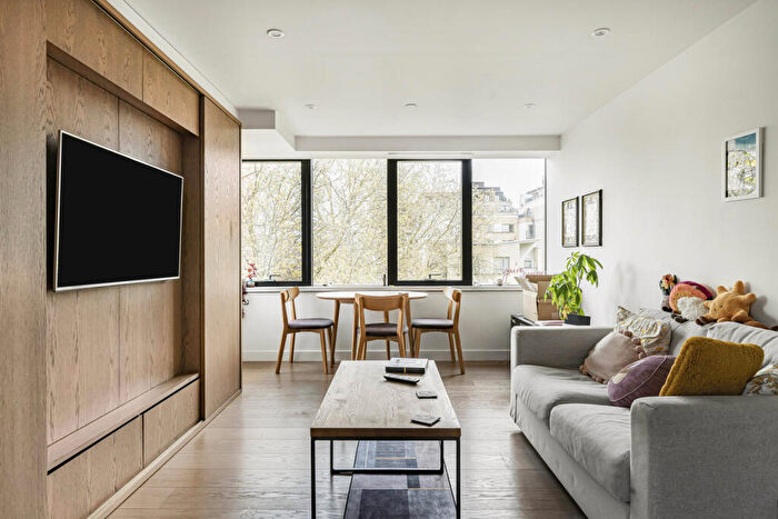 1 Bedroom Apartment For Sale In Fann Street, London, EC2Y