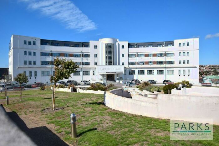 2 Bedroom Apartment To Rent In Caspian Heights, Saltdean, BN2