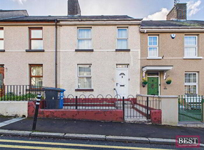3 Bedroom Terrace House For Sale In St. Colmans Park, Newry, BT34