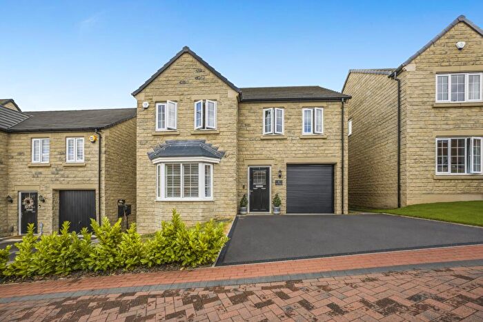 4 Bedroom Detached House For Sale In Davy Grove, Halfway, Sheffield, S20