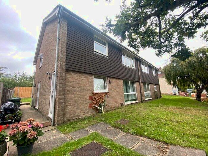 2 Bedroom Maisonette To Rent In Selma Court, 66 Woodmill Lane, Southampton, Hampshire SO18