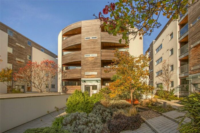 2 Bedroom Flat To Rent In Century Court, Montpellier Grove, Cheltenham, Gloucestershire, GL50