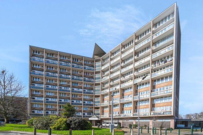 3 Bedroom Flat For Sale In Jim Griffiths House, Clem Attlee Court, Fulham, SW6