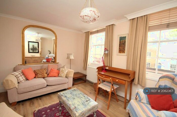 2 Bedroom Maisonette To Rent In Liverpool Road, London, N1