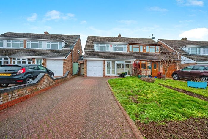 3 Bedroom Semi-Detached House For Sale In Rowland Avenue, Polesworth, Tamworth, Warwickshire, B78