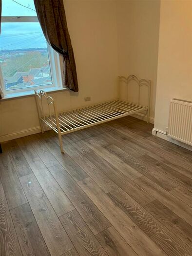 2 Bedroom Flat To Rent In Southwick Road, Southwick, SR5