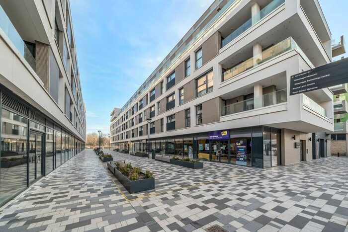 1 Bedroom Flat To Rent In Mulberry House, Berkshire, SG1