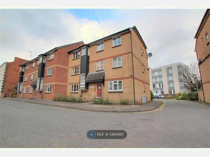 1 Bedroom Flat To Rent In Muirfield Close, Reading, RG1
