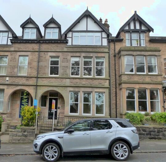 2 Bedroom Flat To Rent In Harlow Moor Drive, Harrogate, HG2