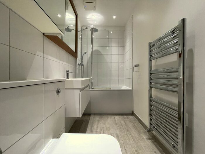 2 Bedroom Ground Flat To Rent In Hammelton Road, Bromley, BR1