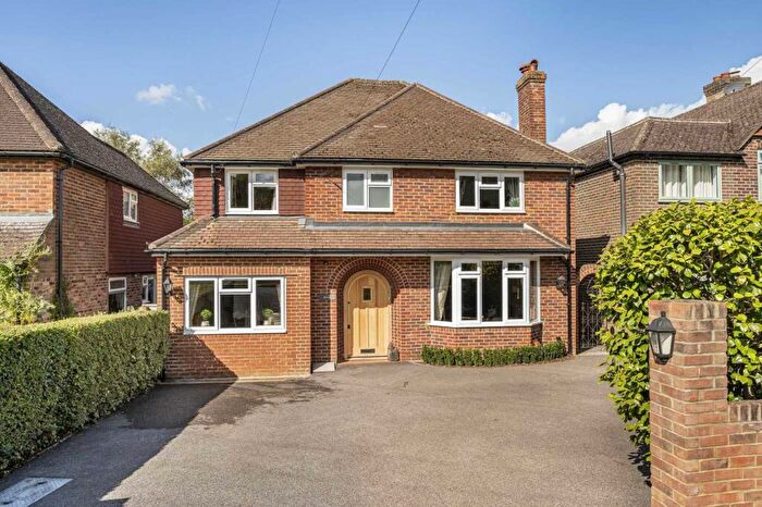 4 Bedroom Detached House For Sale In Barnett Lane, Wonersh, GU5