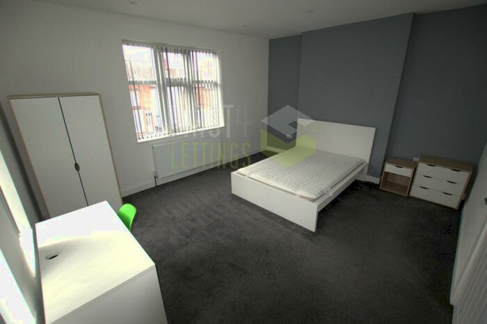 3 Bedroom Flat To Rent In Clarendon Park Road, Leicester, LE2