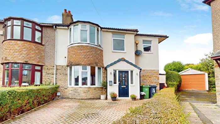 4 Bedroom Semi-Detached House For Sale In The Rise, Northowram, Halifax, HX3