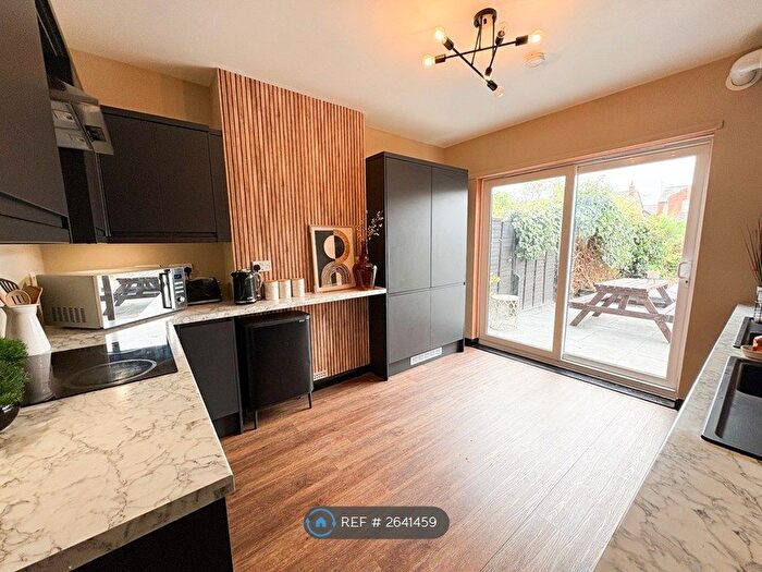 6 Bedroom Semi-detached House To Rent In Riversley Road, Gloucester, GL2
