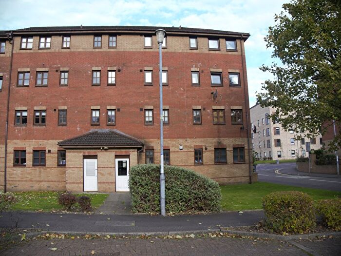 2 Bedroom Flat To Rent In Dumbarton Road, Glasgow, G14