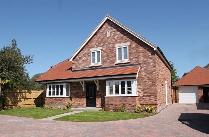 3 Bedroom Detached House For Sale In Warsash Road, Warsash, SO31