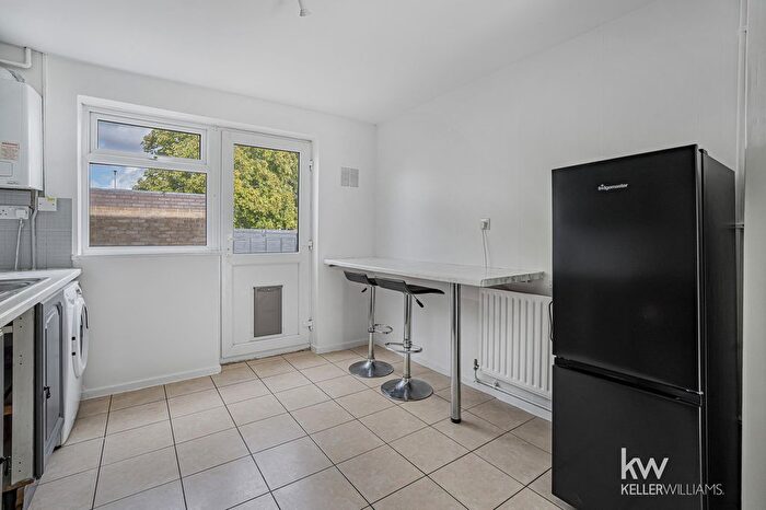 3 Bedroom Terraced House To Rent In Trident Drive, Dunstable, LU5