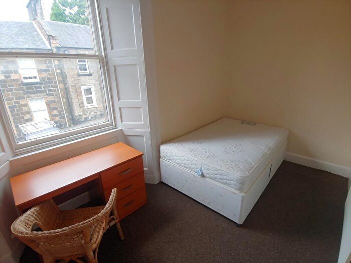 5 Bedroom Flat To Rent In Queen Street, Stirling Town, Stirling, FK8
