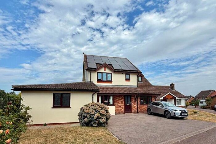 4 Bedroom Detached House For Sale In The Post Paddocks, Woolastone, GL15