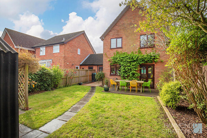 3 Bedroom Link Detached House For Sale In Humphreys Close, Forncett St Peter, NR16