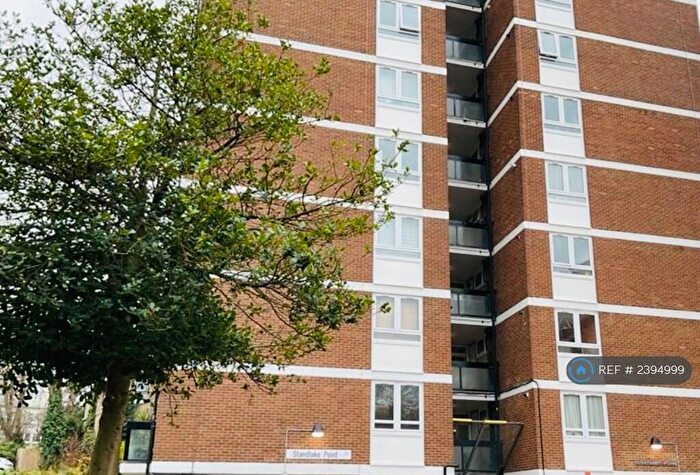 2 Bedroom Flat To Rent In Standlake Point, Forest Hill, London, SE23