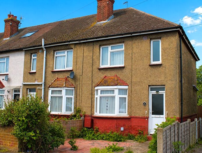 3 Bedroom End Of Terrace House For Sale In Cecil Avenue, Sheerness, Kent, ME12