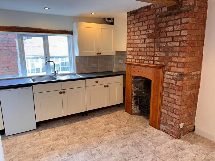 2 Bedroom Apartment To Rent In Swan Street, Alcester, Warwickshire, B49