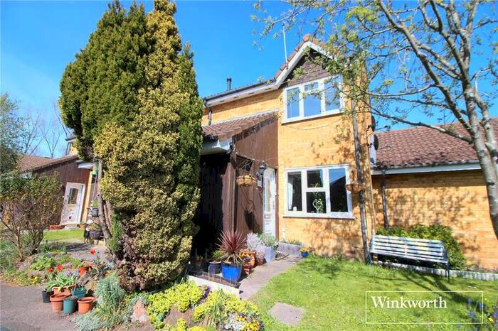 1 Bedroom Maisonette Flat To Rent In Gate Close, Borehamwood, WD6