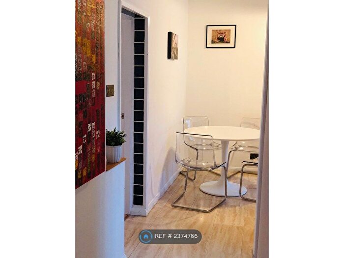 1 Bedroom Flat To Rent In Portpool Lane, London, EC1N