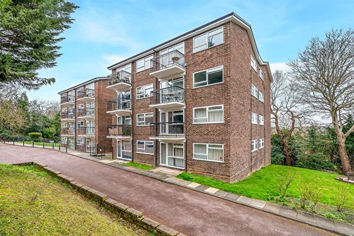 1 Bedroom Flat For Sale In Scotts Ave, Shortlands, Bromley, BR2