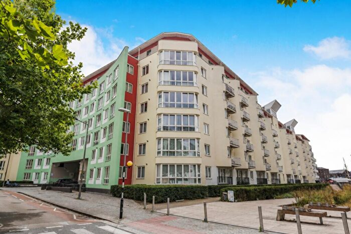 2 Bedroom Apartment For Sale In Hannover Quay, Bristol, Somerset, BS1