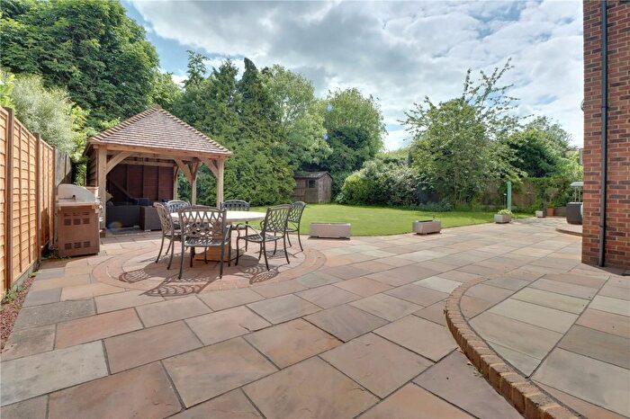 4 Bedroom Detached House For Sale In Spring Road, Harpenden, Hertfordshire, AL5