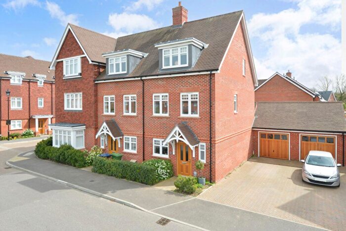 3 Bedroom End Of Terrace House For Sale In Lorimer Avenue, Cranleigh, GU6
