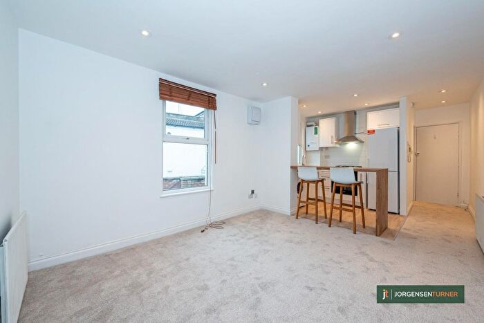 1 Bedroom Flat To Rent In South Ealing Road, Ealing, London, W5