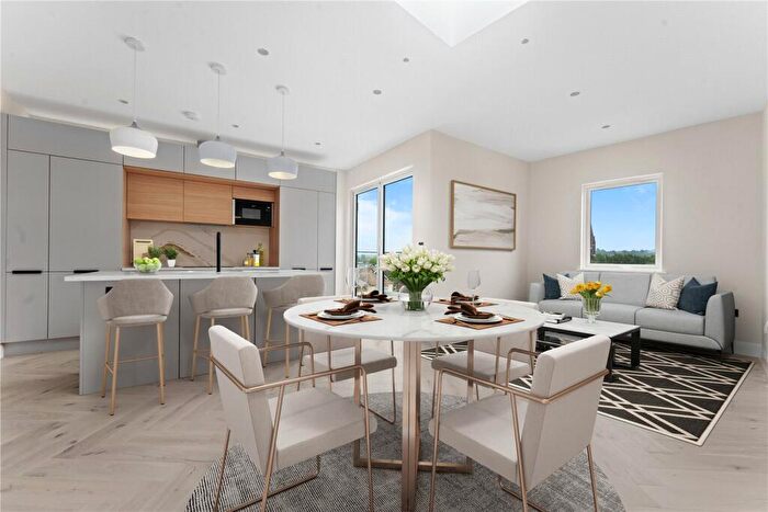 2 Bedroom Apartment To Rent In Richmond Road, Kingston Upon Thames, KT2