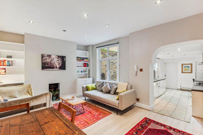 1 Bedroom Flat To Rent In Highbury Quadrant, Highbury, N5