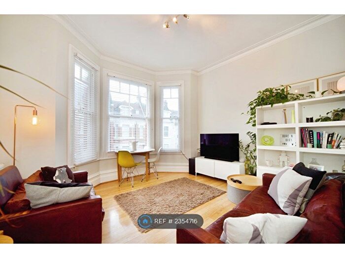 1 Bedroom Flat To Rent In Inglewood Road, London, NW6