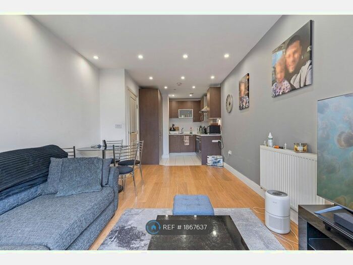 1 Bedroom Flat To Rent In Wilson Tower, London, E1