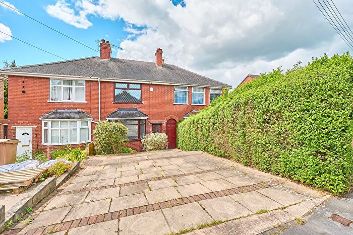 Town House For Sale In Star Amp; Garter Road, Lightwood, Stoke-On-Trent, Staffordshire, ST3