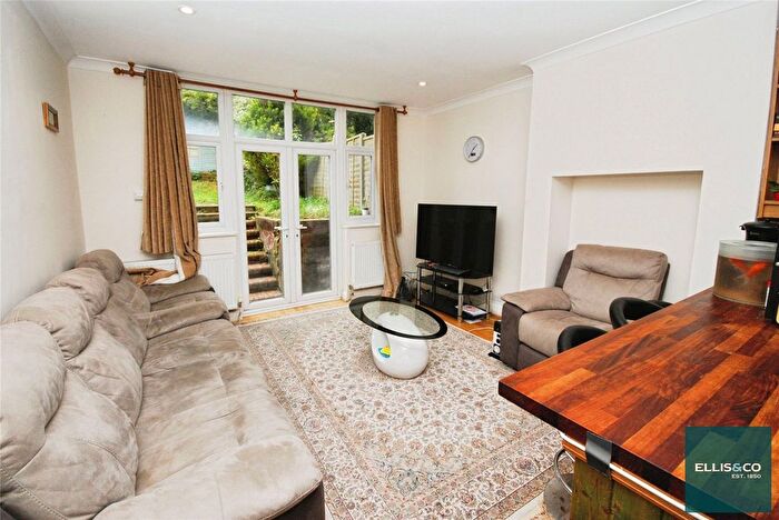 1 Bedroom Flat For Sale In Finchley Road, Golders Green, NW11