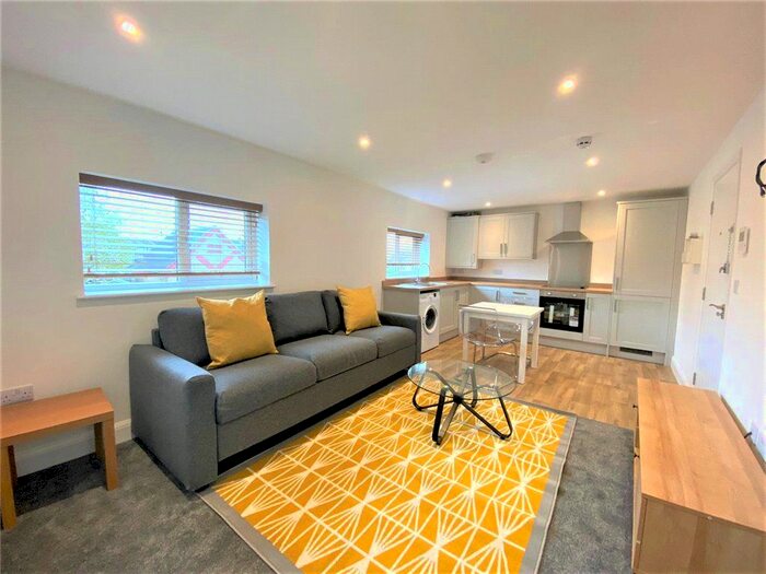 1 Bedroom Flat To Rent In Silksby Street, Coventry, West Midlands, CV3