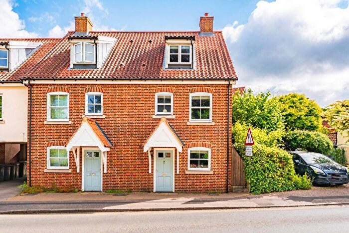 3 Bedroom End Of Terrace House For Sale In High Street, Coltishall, NR12