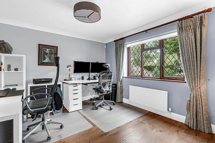 5 Bedroom Detached House For Sale In Ferry Road, North Fambridge, Chelmsford, CM3