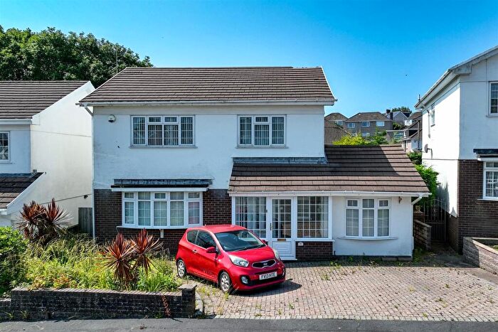 4 Bedroom Detached House For Sale In St. Andrews Close, Mayals, Swansea, SA3