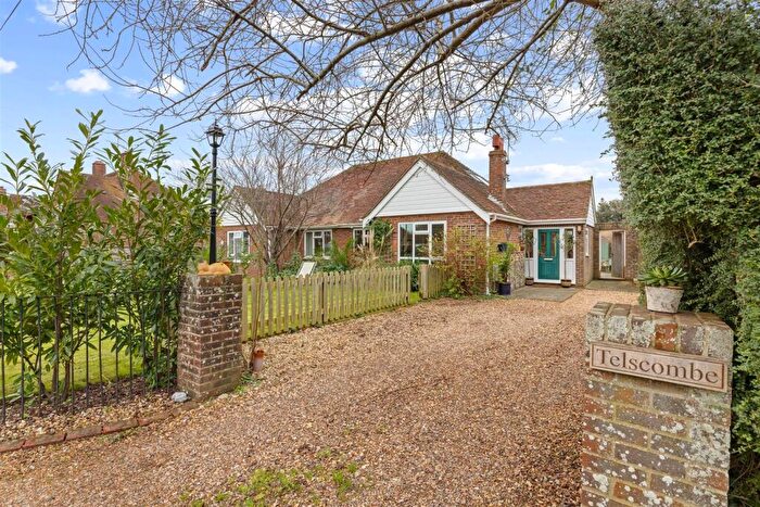 3 Bedroom Semi-Detached Bungalow For Sale In Elm Close, North Mundham, PO20