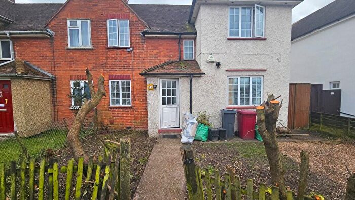 3 Bedroom Semi Detached House To Rent In Cressingham Road, Reading, Berkshire, RG2