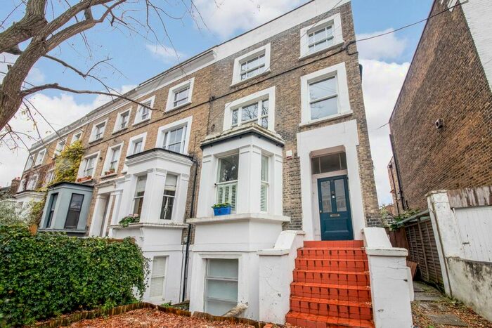 3 Bedroom Flat To Rent In Spenser Road, Herne Hill, London, SE24